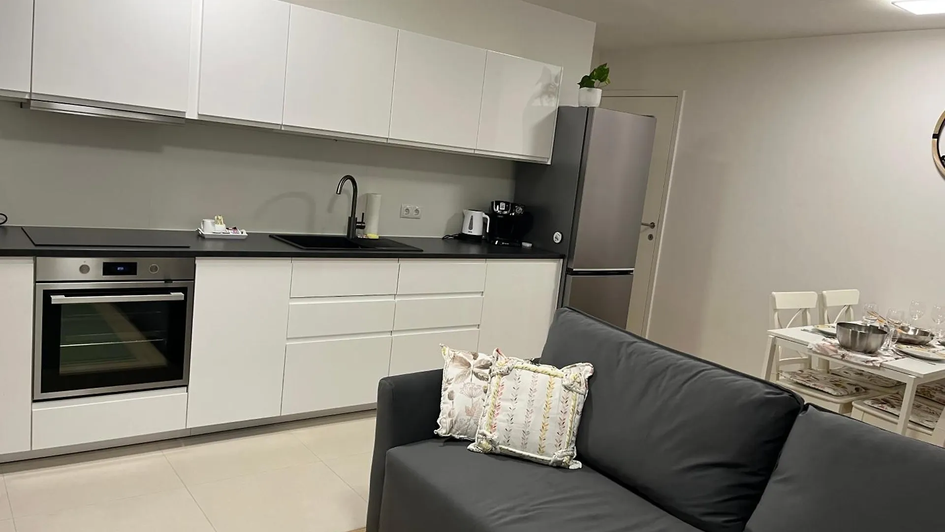 וינה Cosy Candy Flat- With Parking Slot