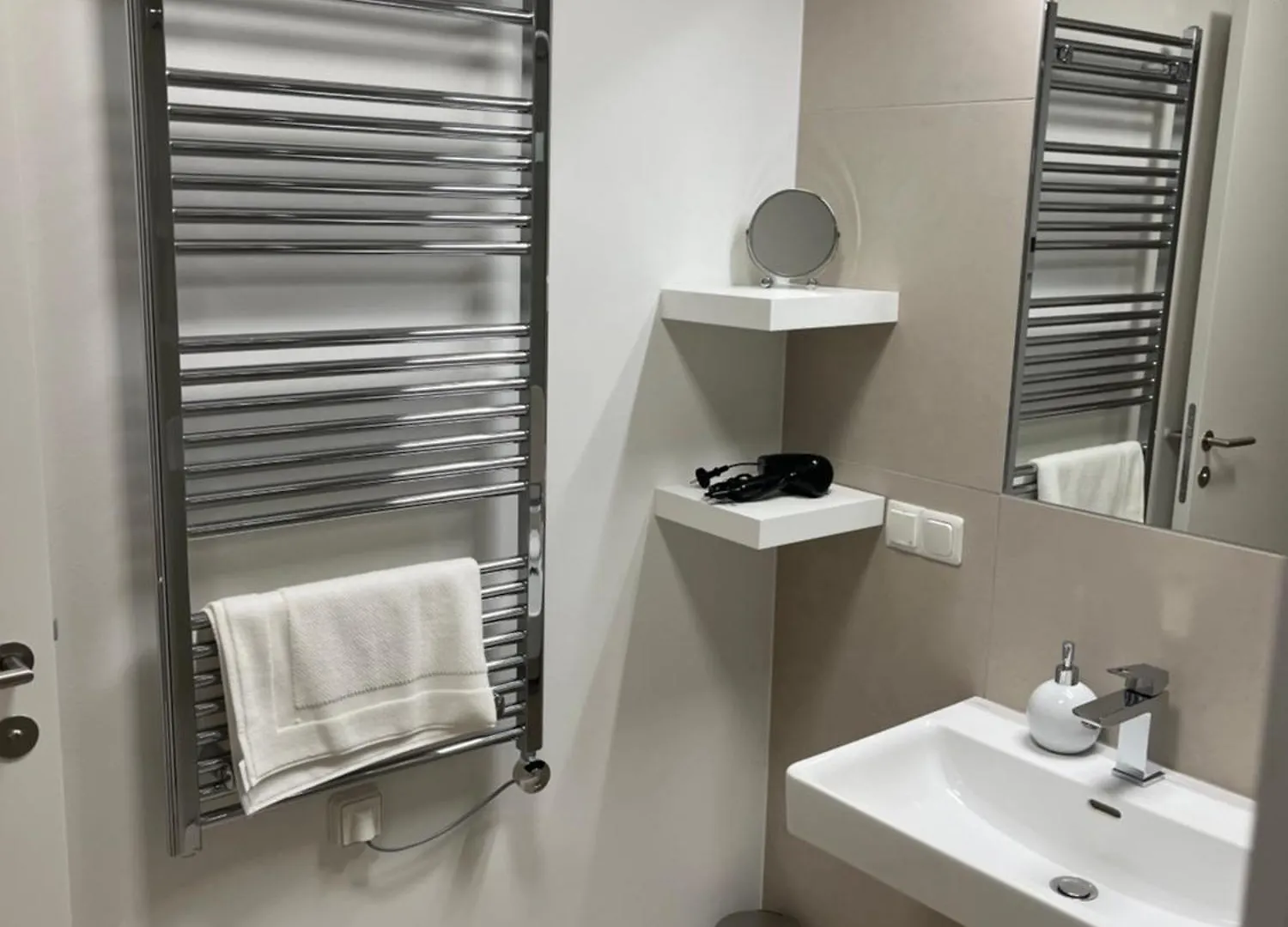 וינה Cosy Candy Flat- With Parking Slot